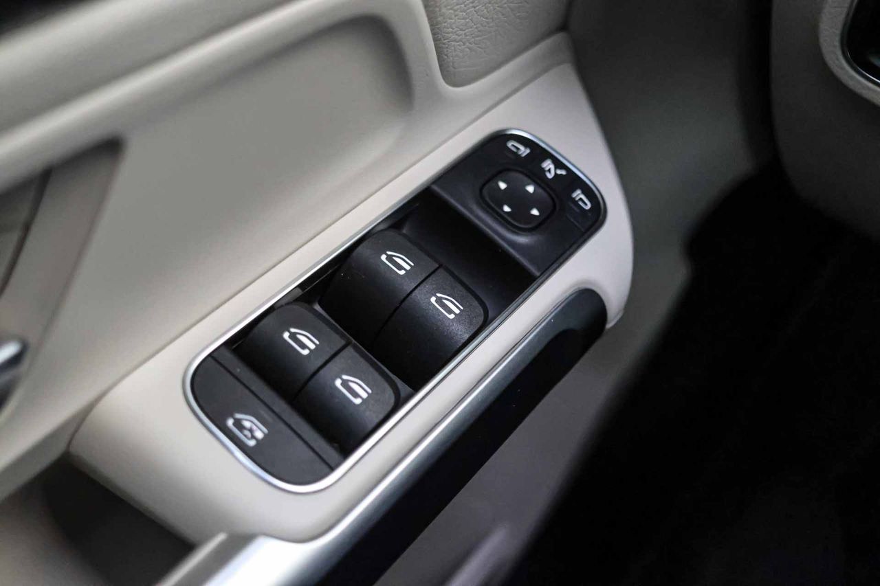 Mercedes GLB 2.0 GLB 200d Business Line **7 plazas** - Foto 30