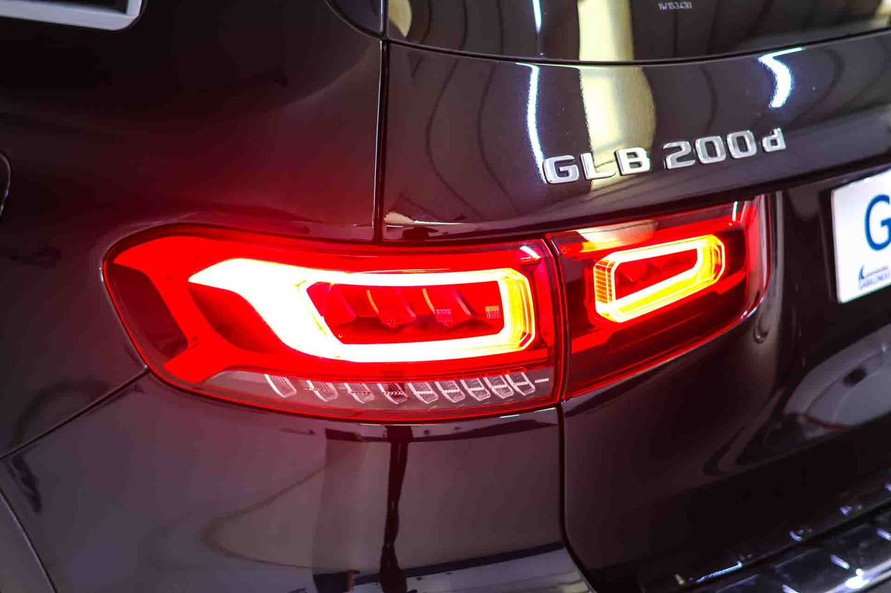 Mercedes GLB 2.0 GLB 200d Business Line **7 plazas** - Foto 16