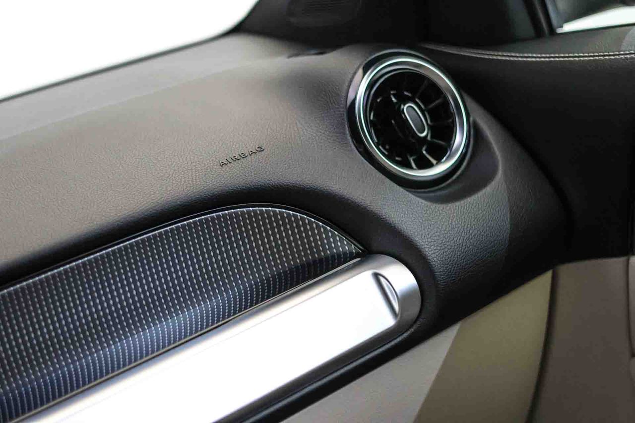 Mercedes GLB 2.0 GLB 200d Business Line **7 plazas** - Foto 48