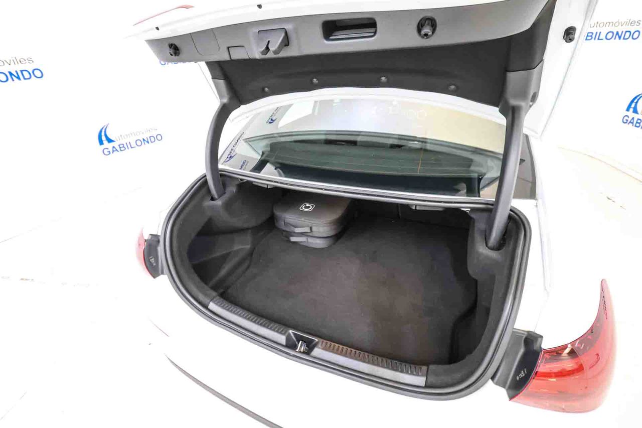 Mercedes Clase A A 250 e Sedán **Techo panorámico** - Foto 53