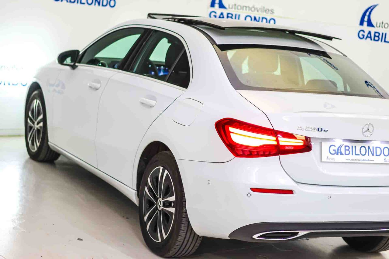 Mercedes Clase A A 250 e Sedán **Techo panorámico** - Foto 29