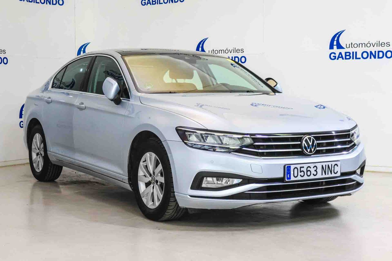 Volkswagen Passat Executive 1.5 TSI 110kW (150CV) DSG **Techo panorámico** - Foto 4