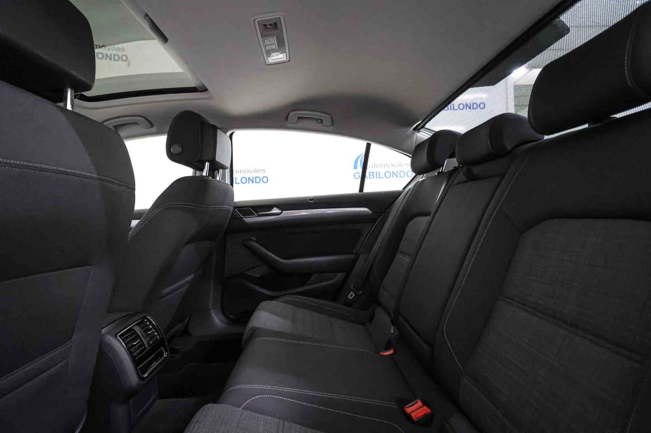 Volkswagen Passat Executive 1.5 TSI 110kW (150CV) DSG **Techo panorámico** - Foto 47