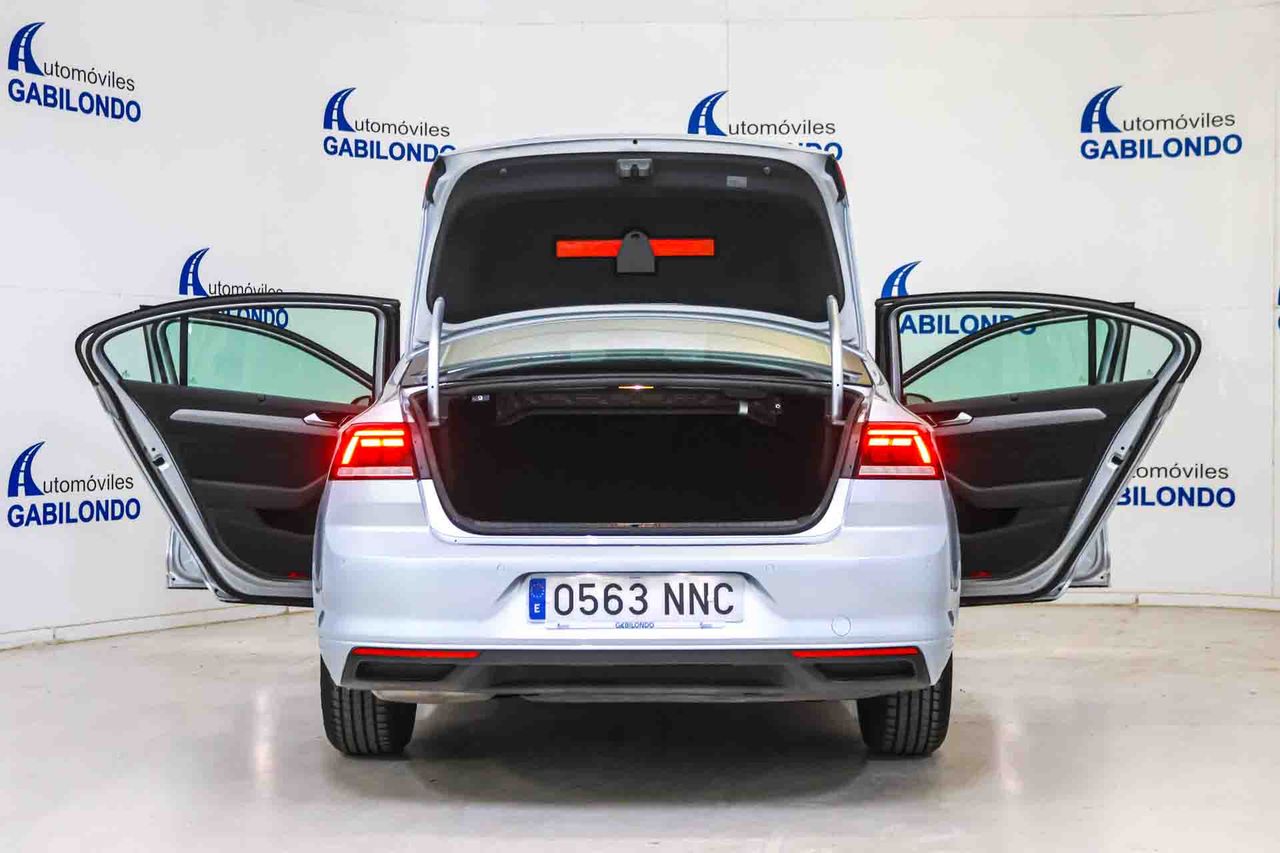 Volkswagen Passat Executive 1.5 TSI 110kW (150CV) DSG **Techo panorámico** - Foto 24