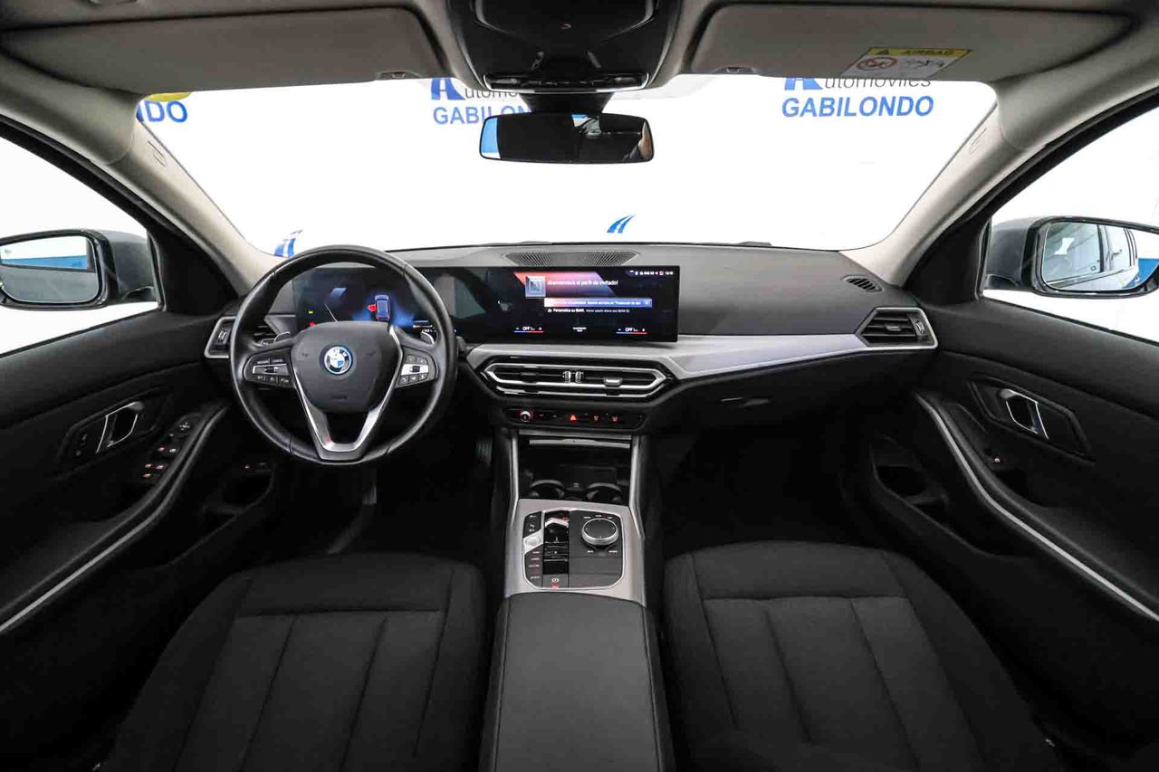 BMW Serie 3 320e xDrive Touring - Foto 35