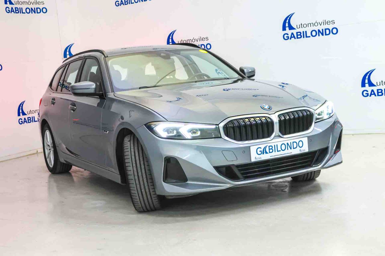 BMW Serie 3 320e xDrive Touring - Foto 16