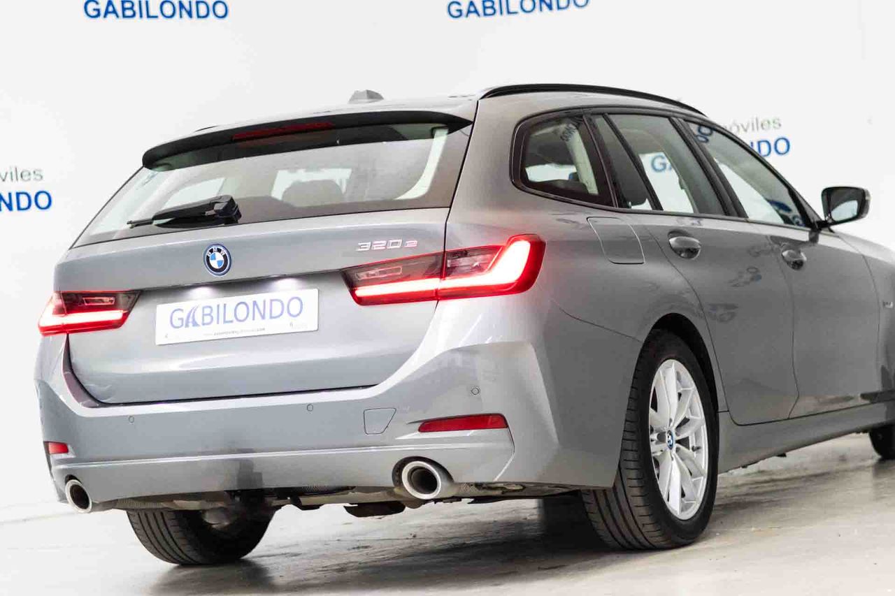 BMW Serie 3 320e xDrive Touring - Foto 29