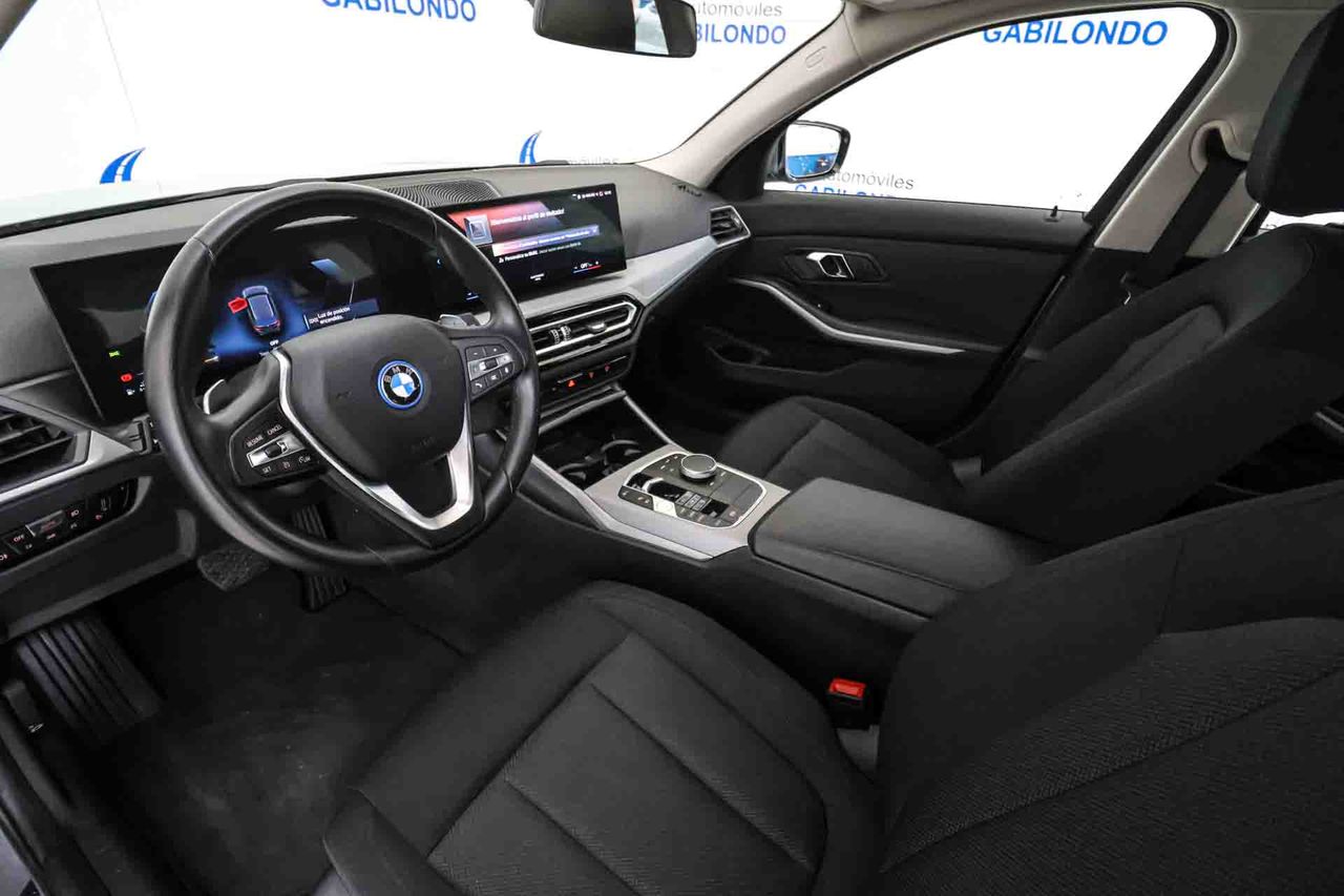 BMW Serie 3 320e xDrive Touring - Foto 30