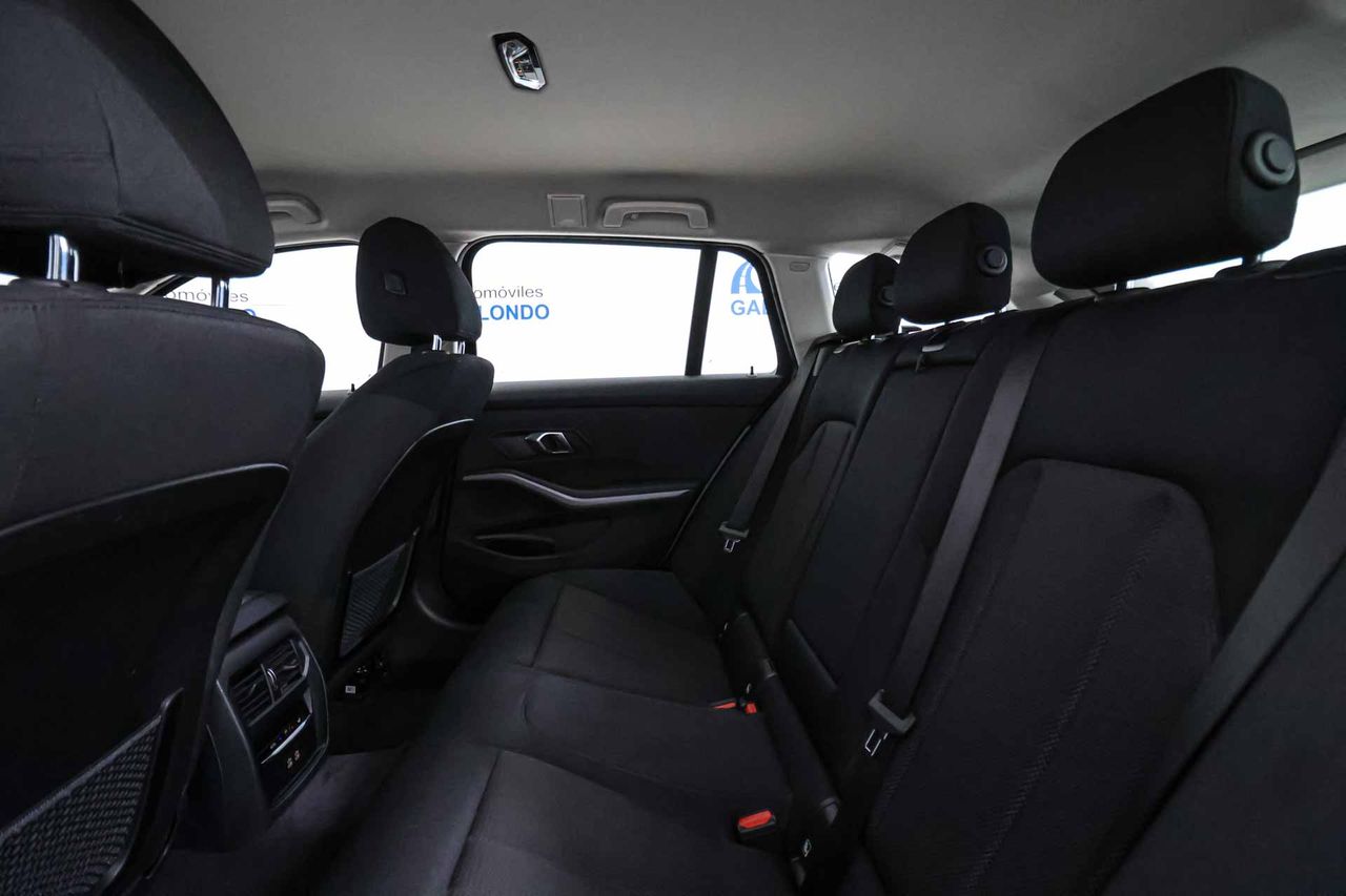 BMW Serie 3 320e xDrive Touring - Foto 53