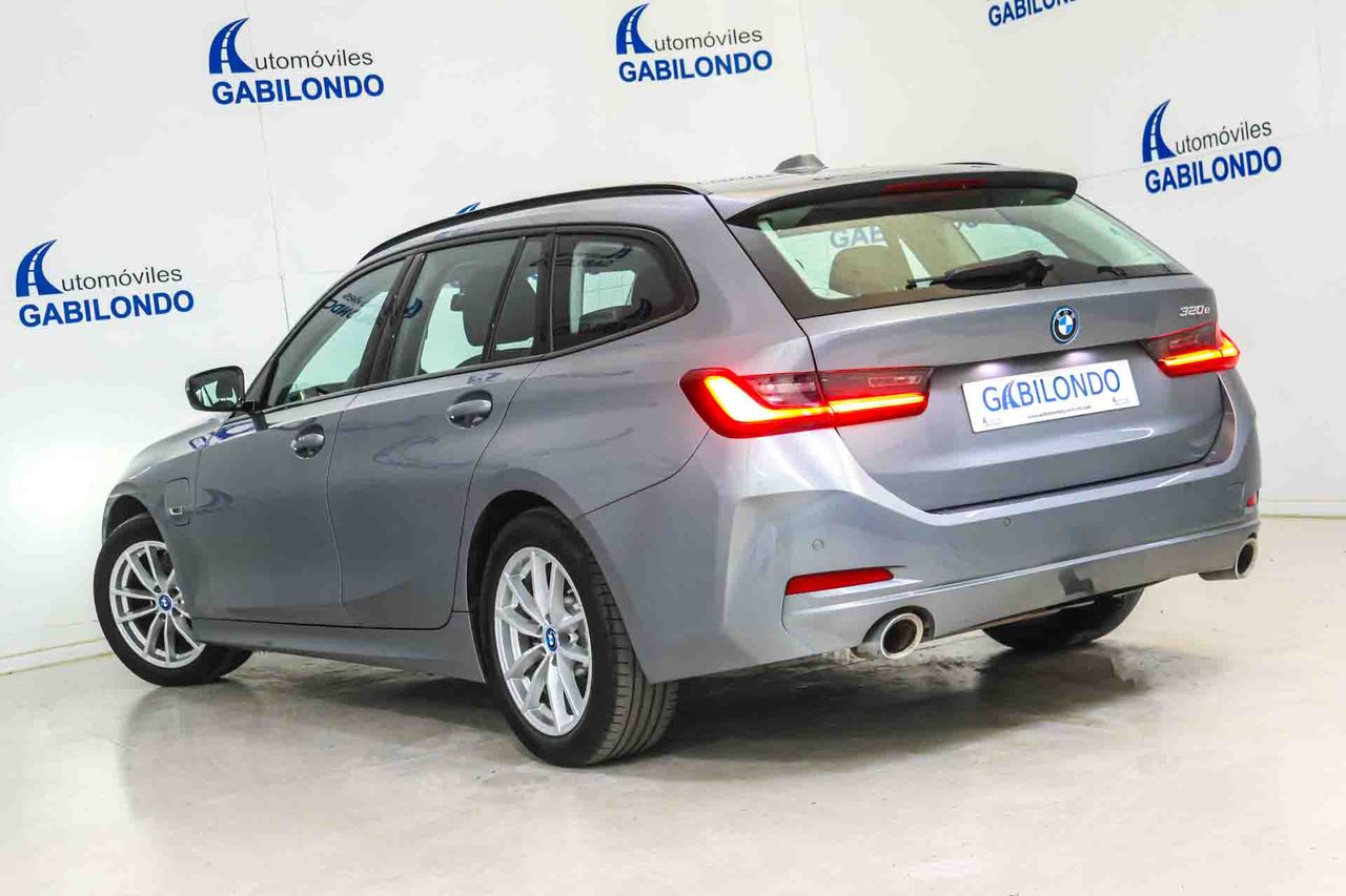 BMW Serie 3 320e xDrive Touring - Foto 17