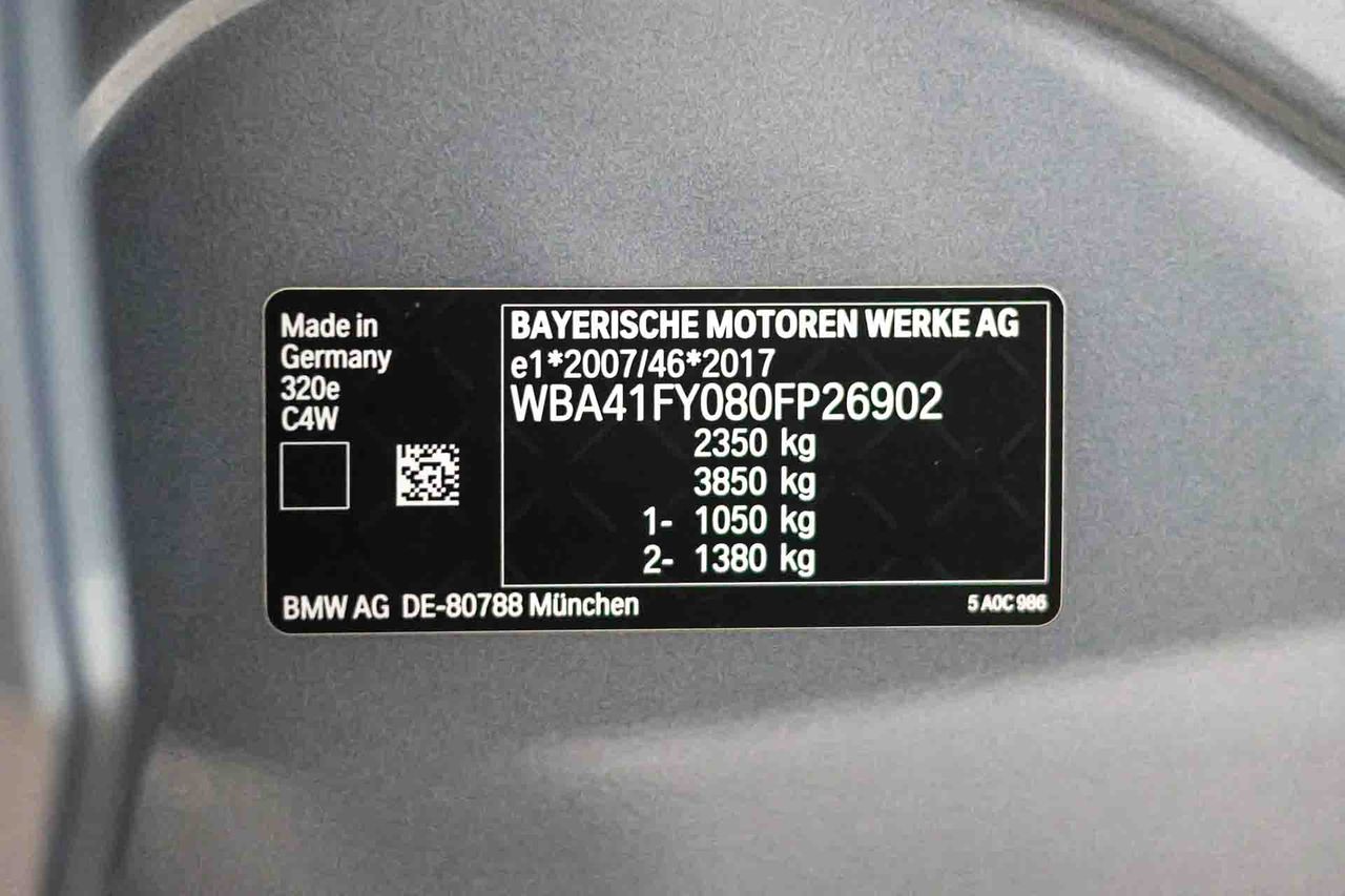 BMW Serie 3 320e xDrive Touring - Foto 8