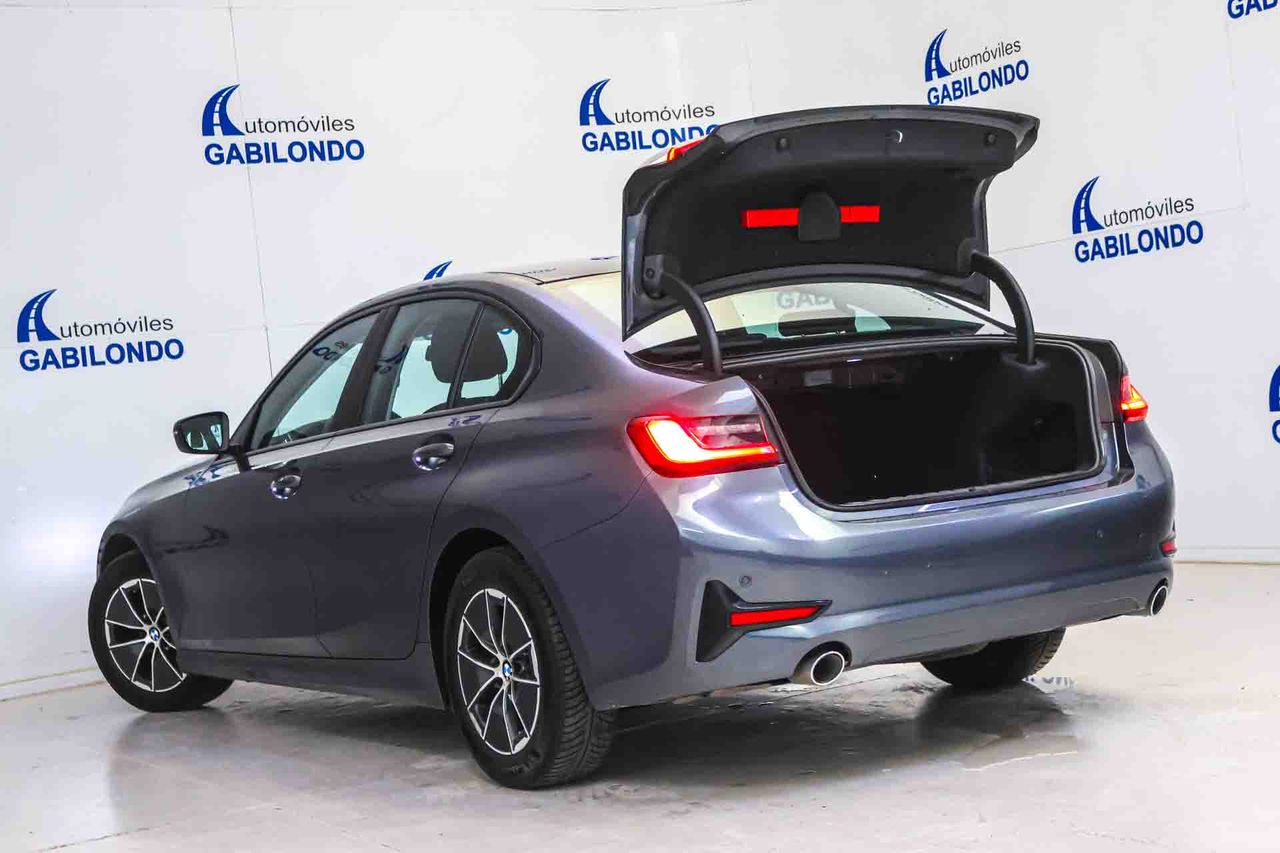BMW Serie 3 318d Auto. - Foto 20