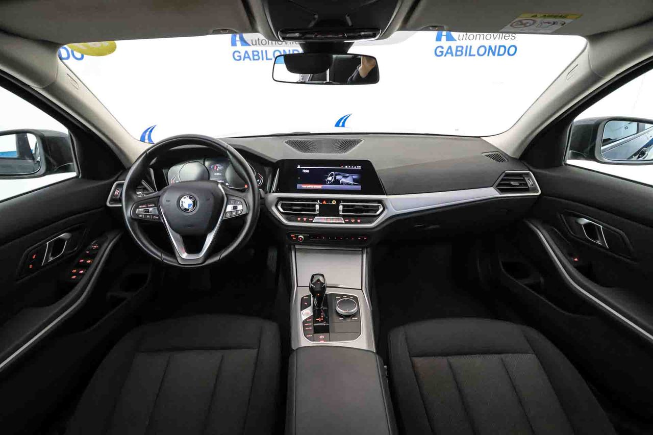 BMW Serie 3 318d Auto. - Foto 33