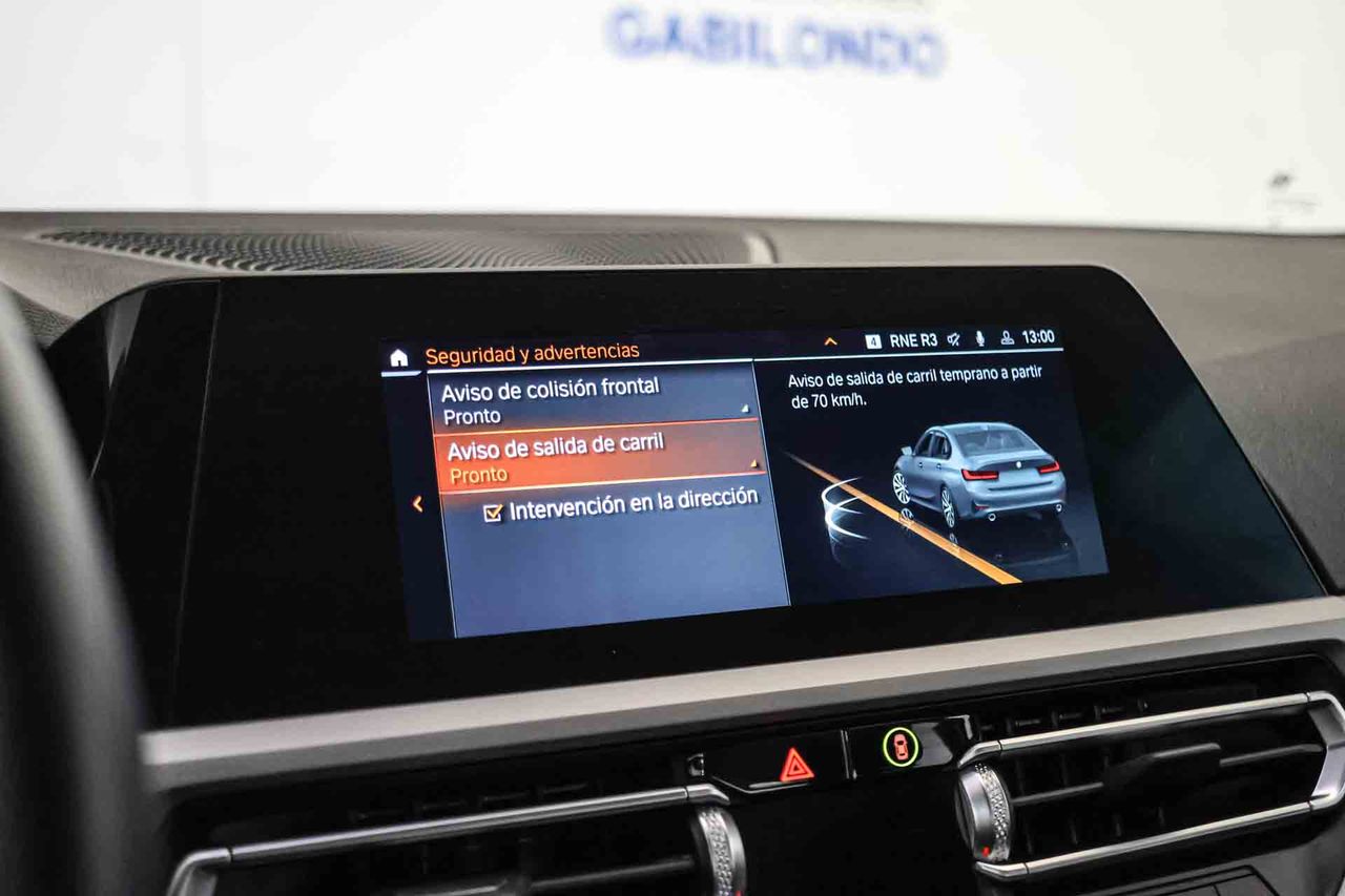 BMW Serie 3 318d Auto. - Foto 60