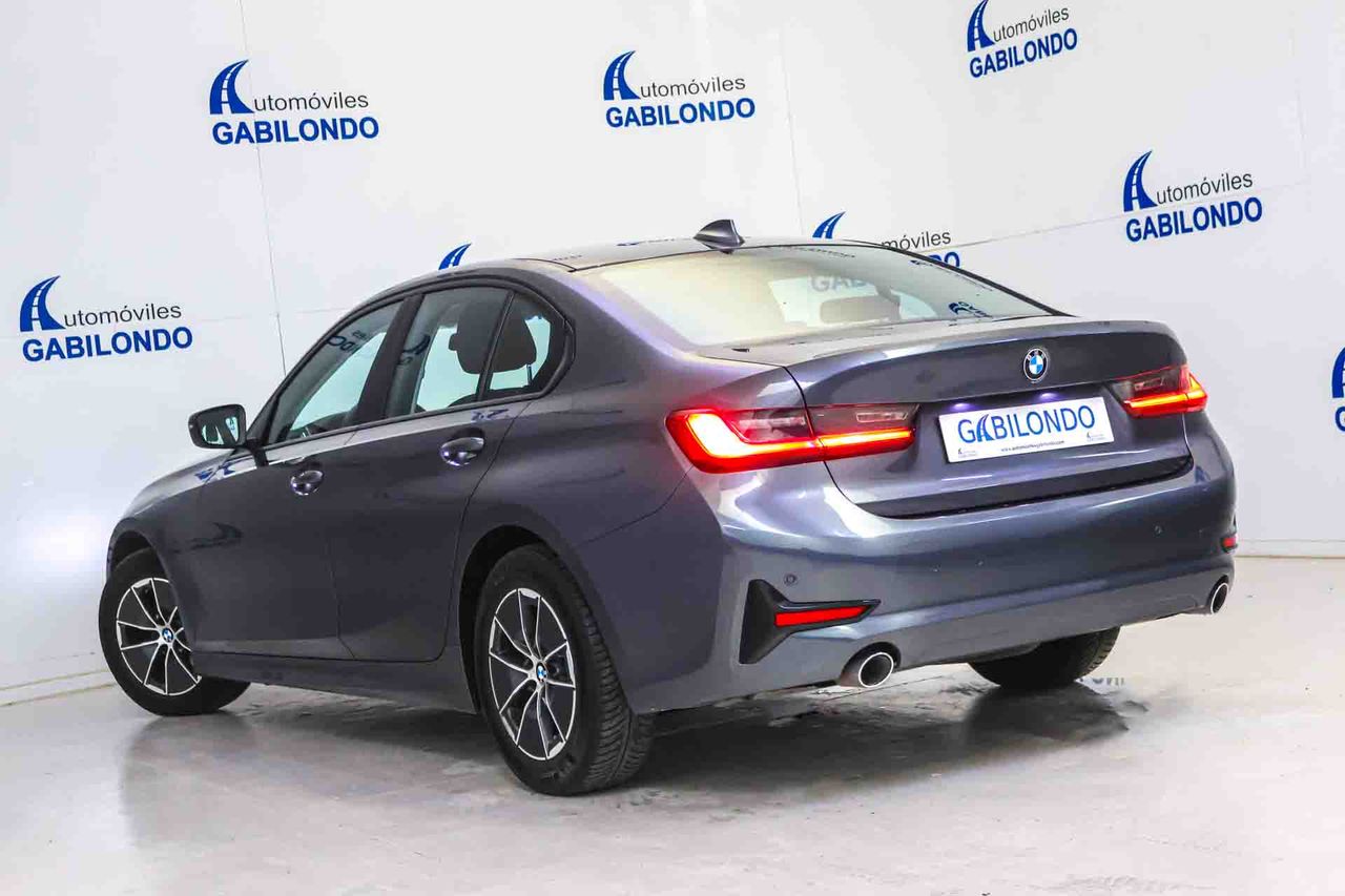 BMW Serie 3 318d Auto. - Foto 13