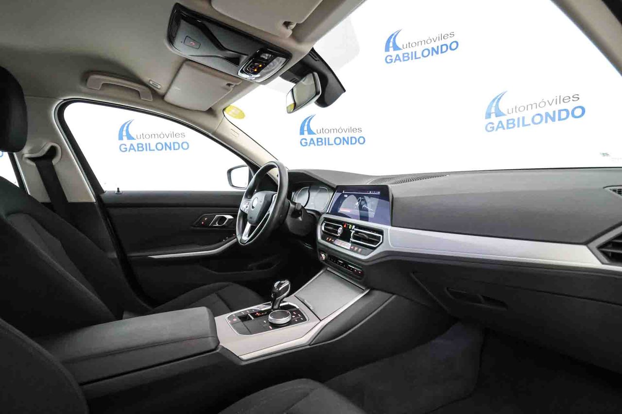 BMW Serie 3 318d Auto. - Foto 45