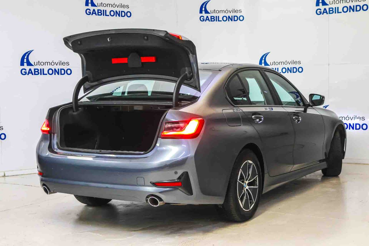 BMW Serie 3 318d Auto. - Foto 16