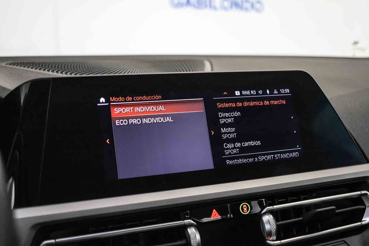 BMW Serie 3 318d Auto. - Foto 58