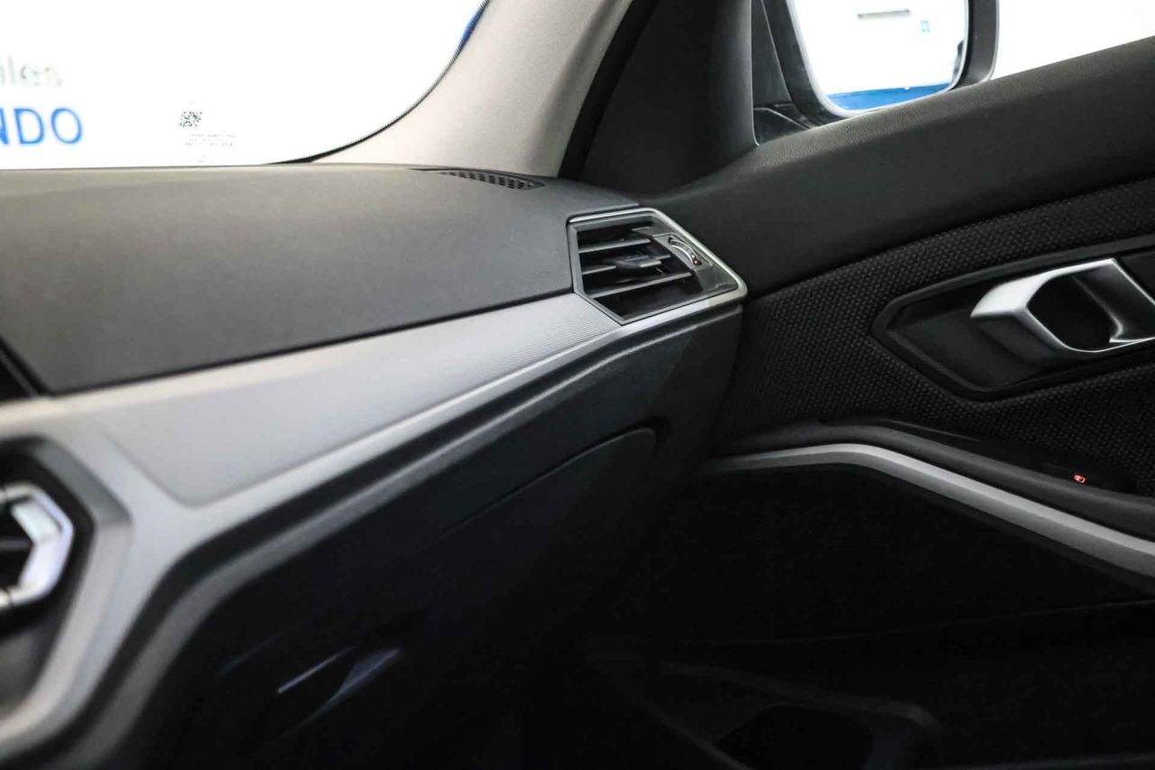 BMW Serie 3 318d Auto. - Foto 47