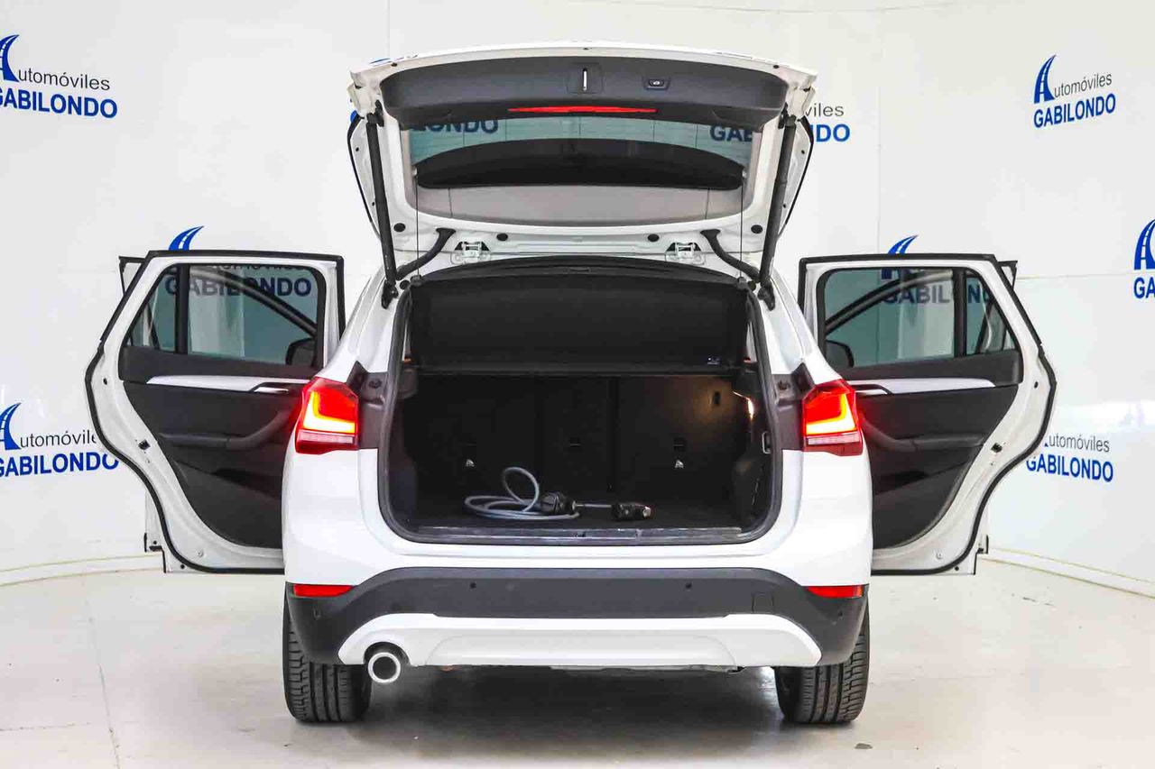 BMW X1 xDrive25e **Techo panorámico** - Foto 28