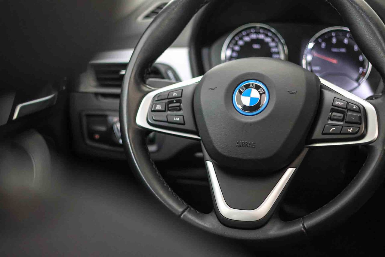 BMW X1 xDrive25e **Techo panorámico** - Foto 40