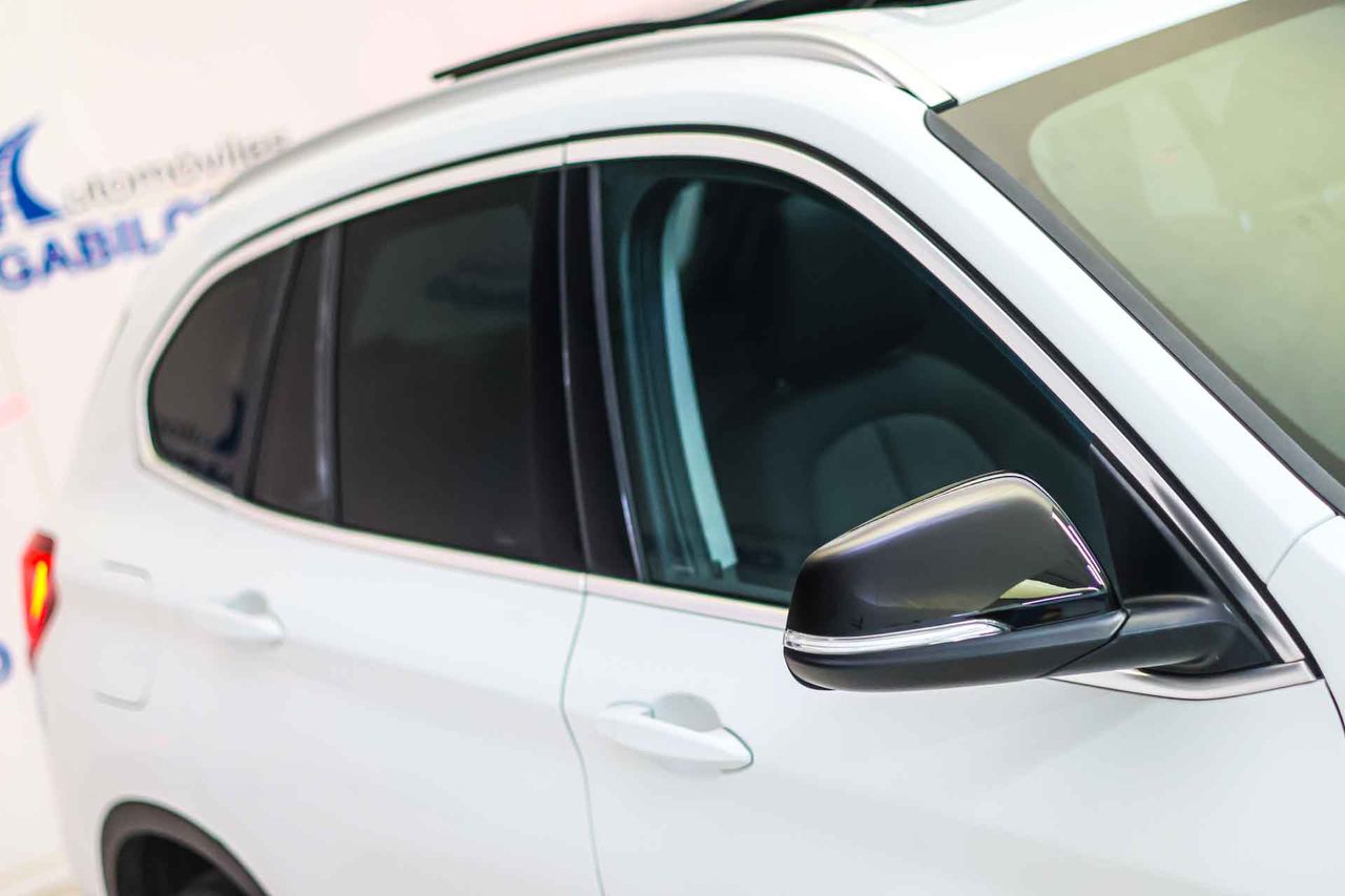 BMW X1 xDrive25e **Techo panorámico** - Foto 30