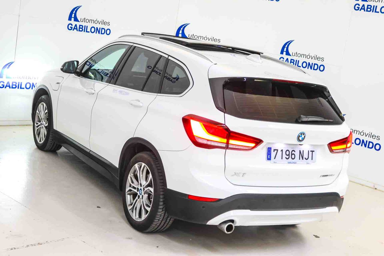 BMW X1 xDrive25e **Techo panorámico** - Foto 15