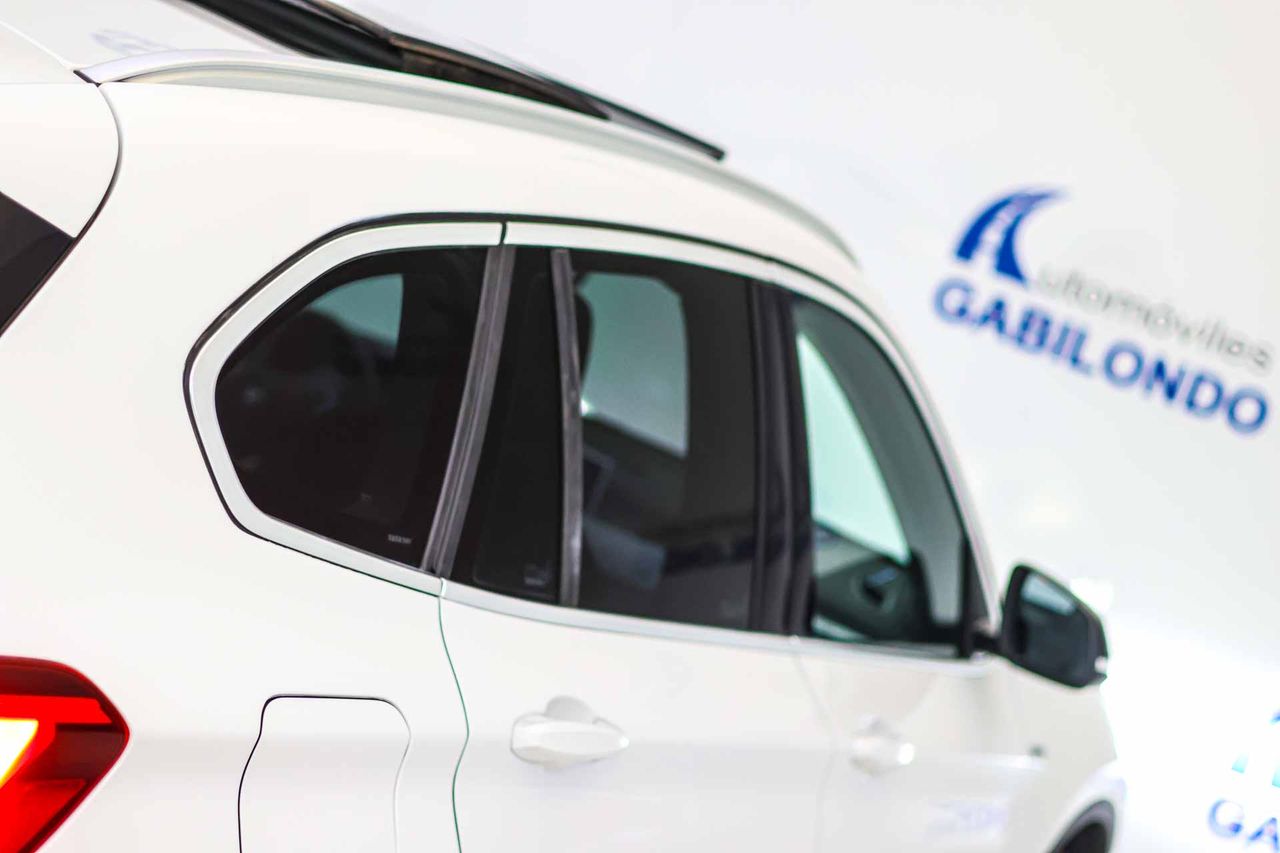 BMW X1 xDrive25e **Techo panorámico** - Foto 31