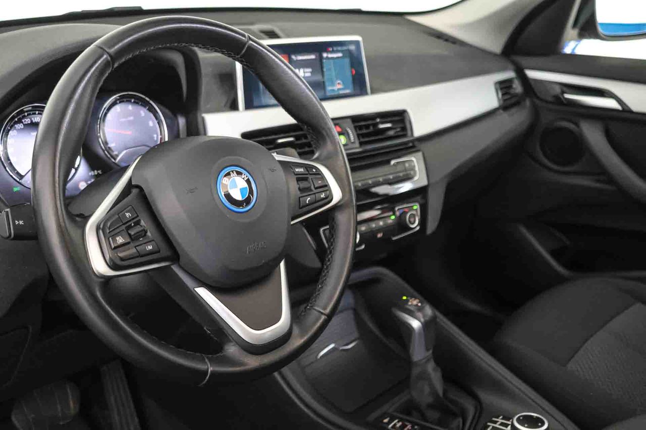 BMW X1 xDrive25e **Techo panorámico** - Foto 6