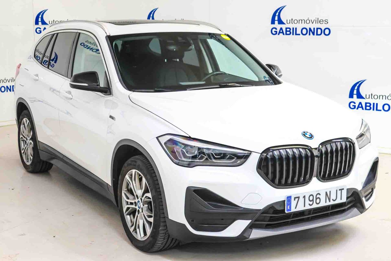 BMW X1 xDrive25e **Techo panorámico** - Foto 4