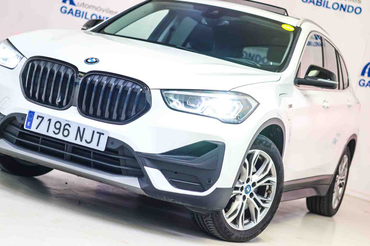 BMW X1 xDrive25e **Techo panorámico** - Foto 32