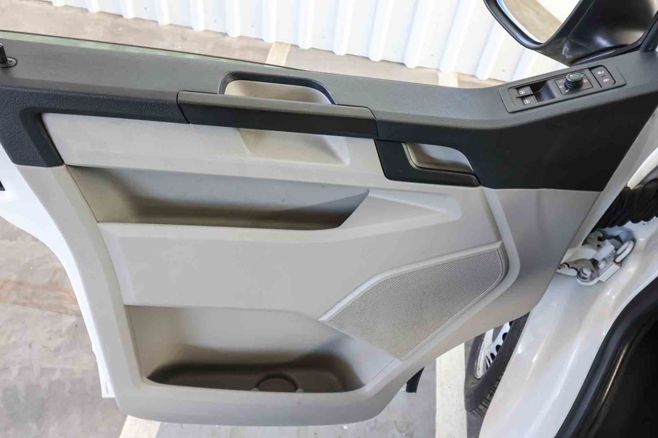 Volkswagen Transporter L1H1 2.0 TDI Business Line - Foto 29