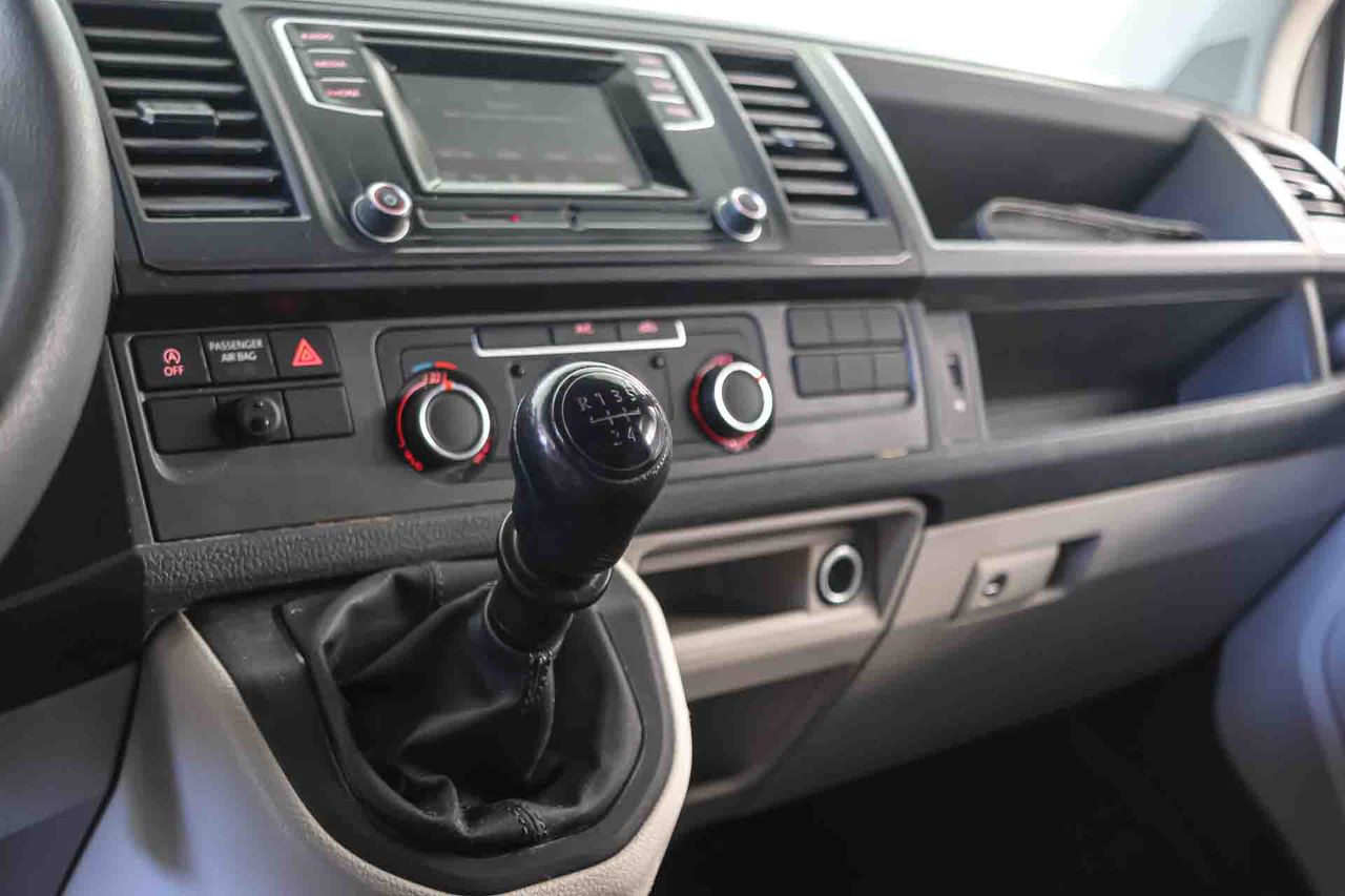Volkswagen Transporter L1H1 2.0 TDI Business Line - Foto 36