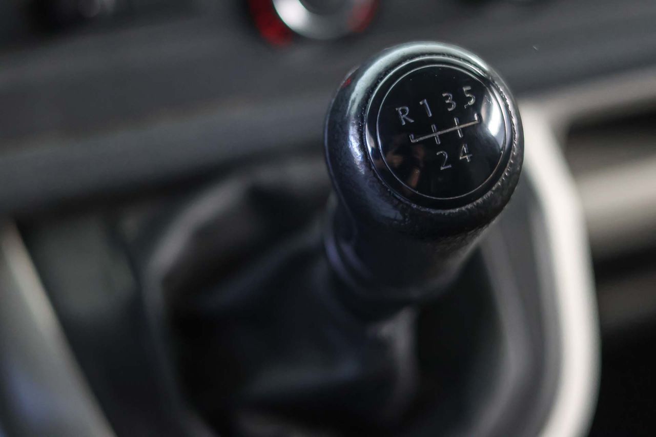 Volkswagen Transporter L1H1 2.0 TDI Business Line - Foto 38