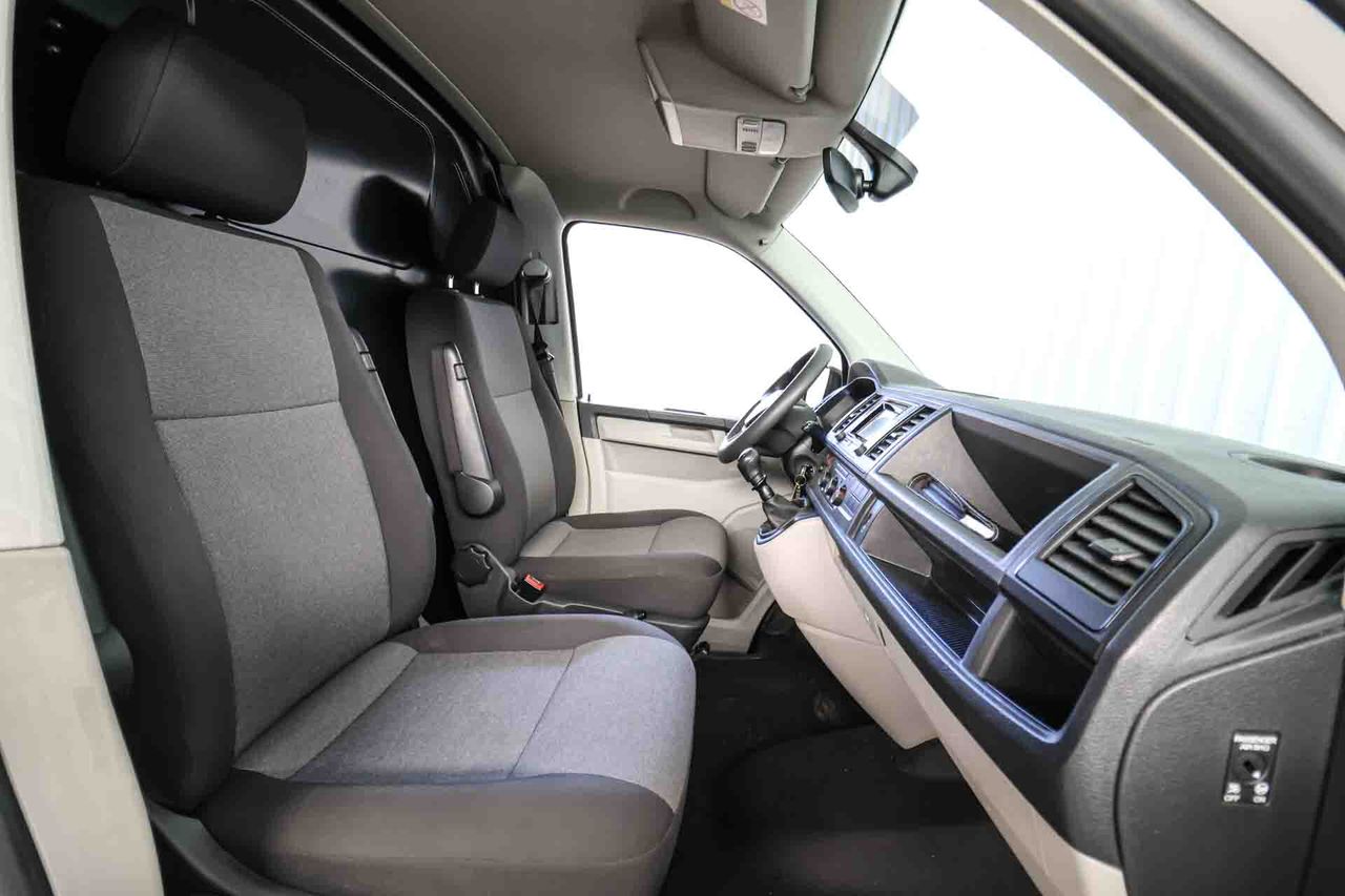 Volkswagen Transporter L1H1 2.0 TDI Business Line - Foto 41