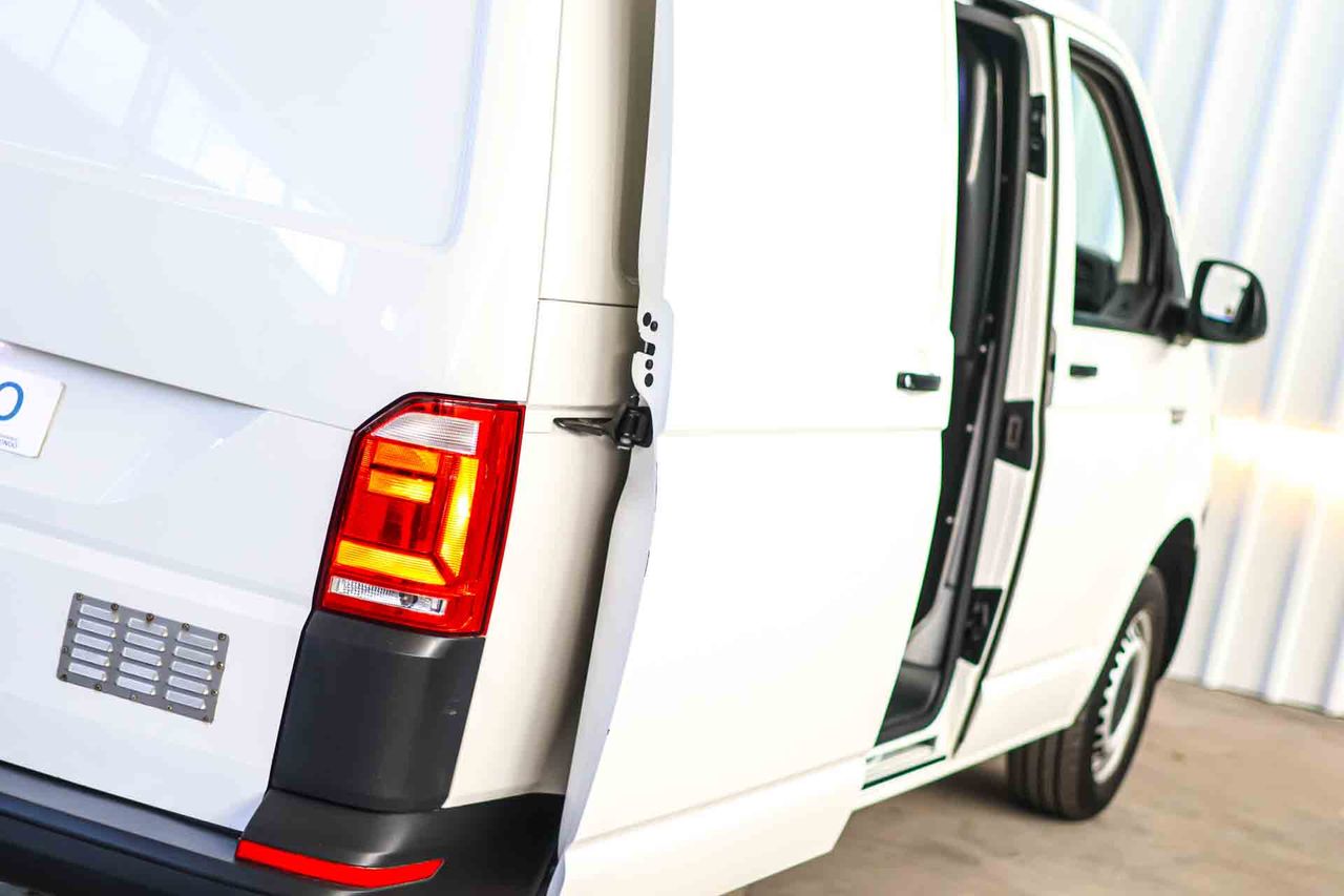Volkswagen Transporter L1H1 2.0 TDI Business Line - Foto 18