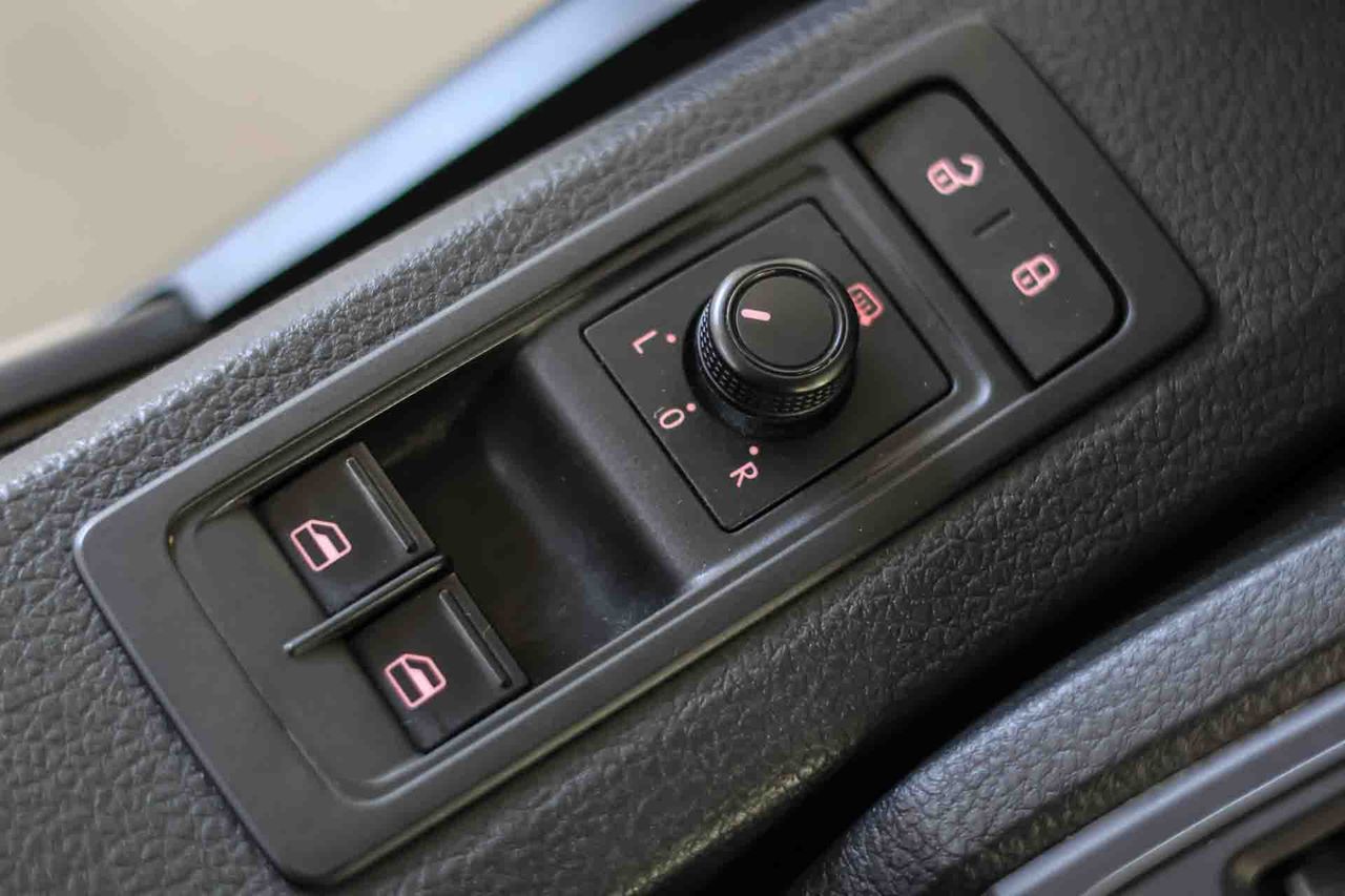 Volkswagen Transporter L1H1 2.0 TDI Business Line - Foto 30