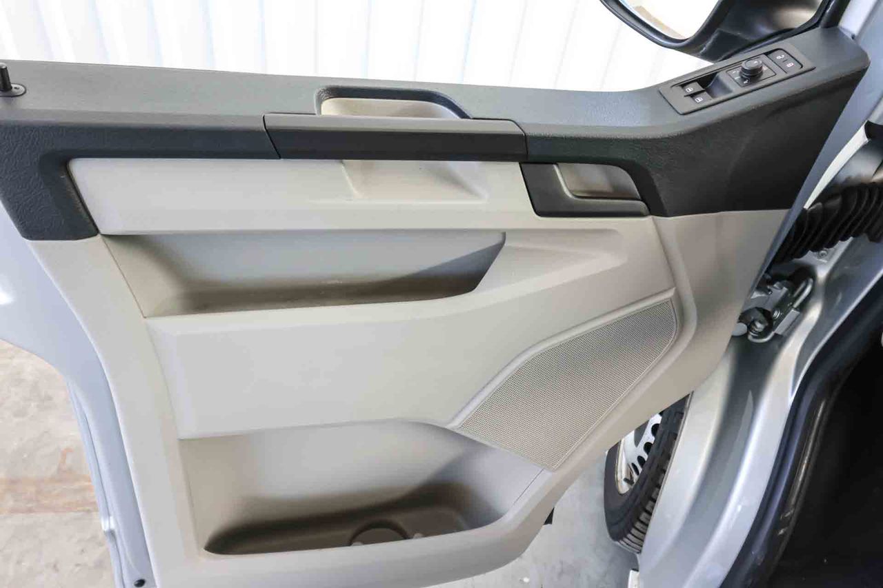 Volkswagen Transporter L1H1 2.0 TDI Business Line - Foto 28