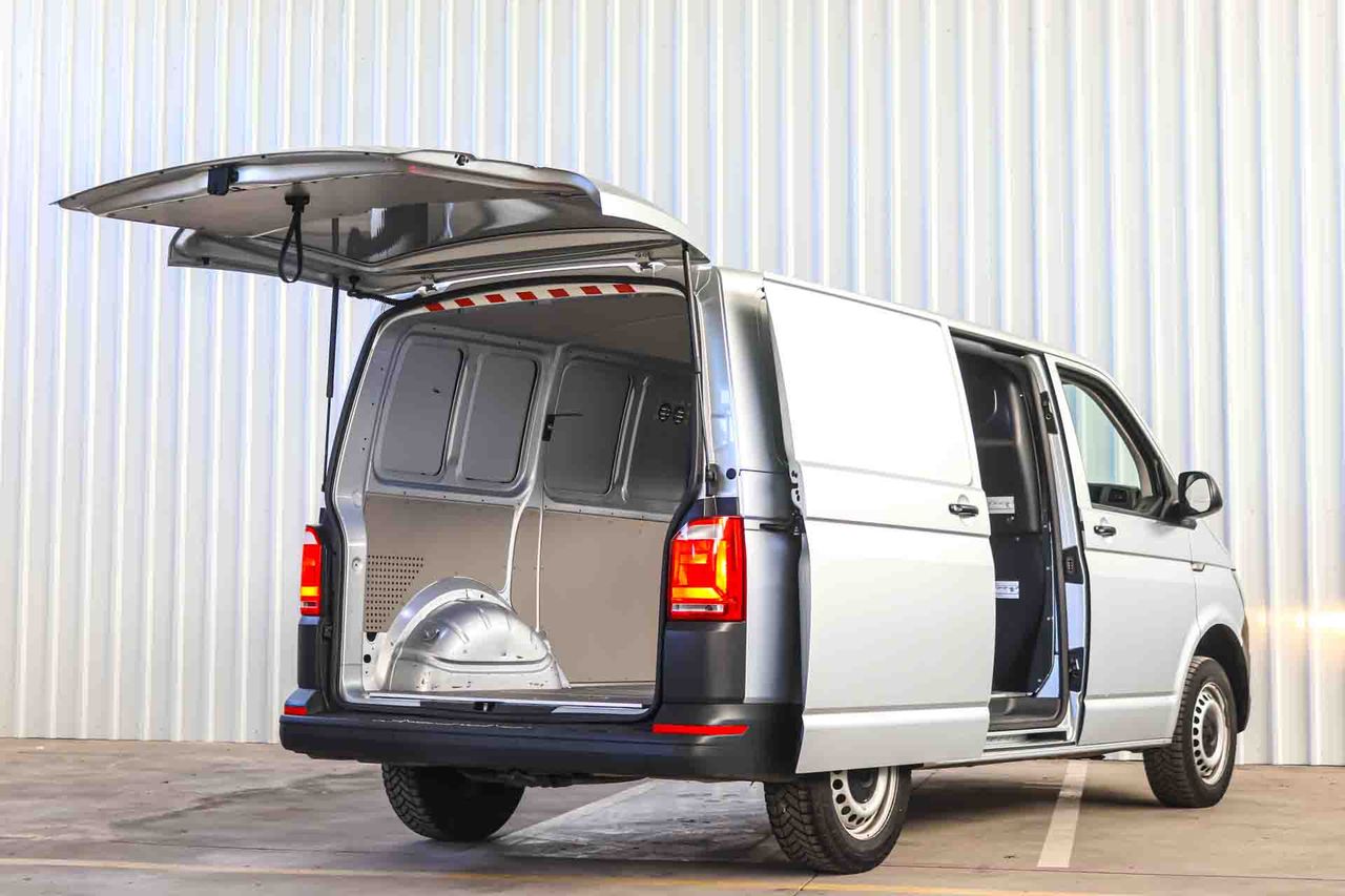 Volkswagen Transporter L1H1 2.0 TDI Business Line - Foto 17