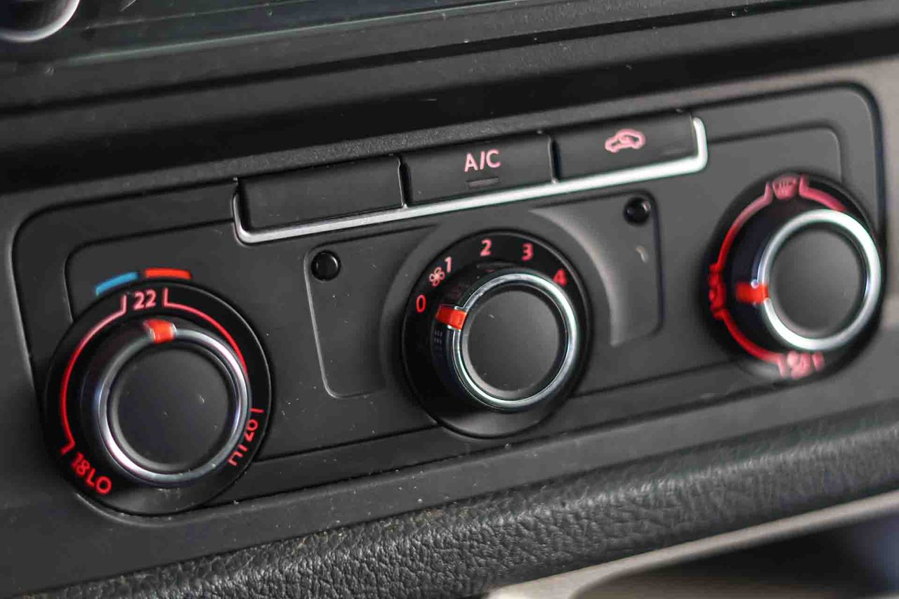 Volkswagen Transporter L1H1 2.0 TDI Business Line - Foto 38