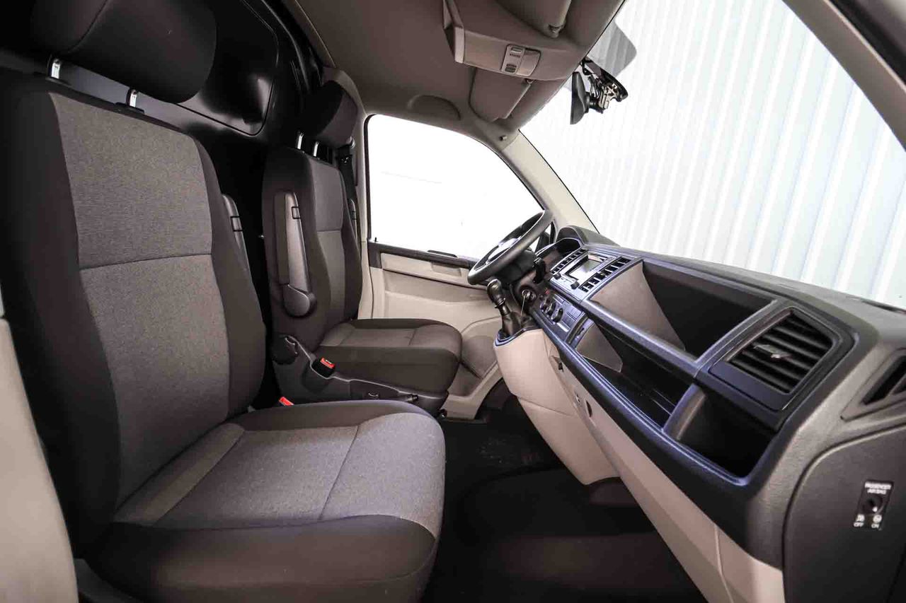 Volkswagen Transporter L1H1 2.0 TDI Business Line - Foto 40