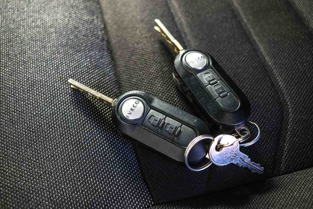 Iveco Daily 2.3 35S 16 Grúa Portacoches - Foto 42