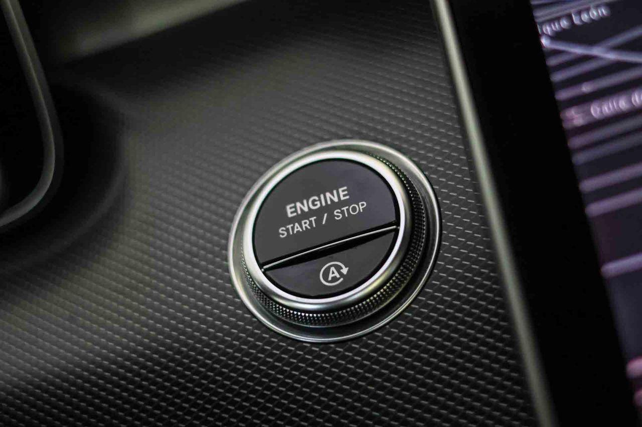 Mercedes Clase C C 220d AMG Line **Techo solar** - Foto 46