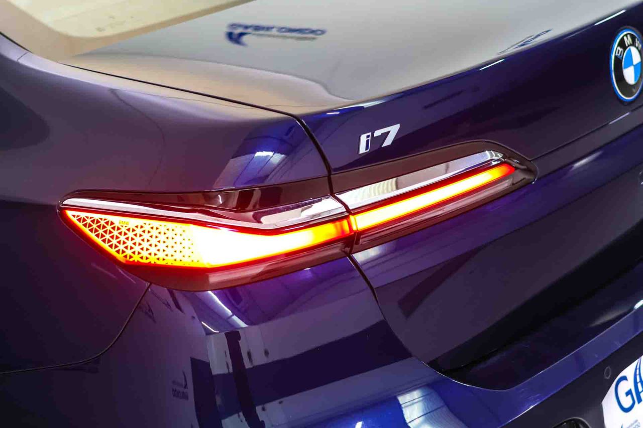 BMW i7 eDrive50 M Sport **Techo panorámico** - Foto 19