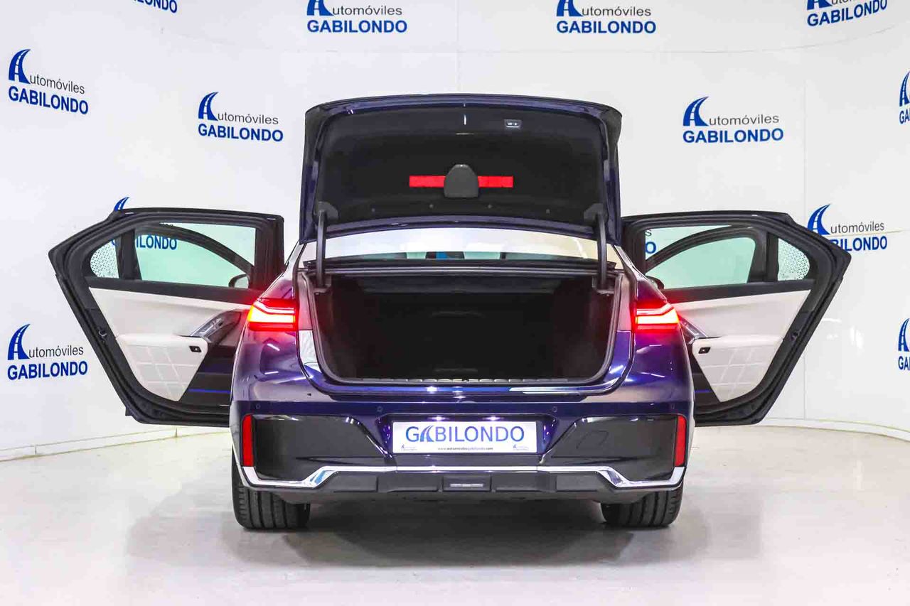BMW i7 eDrive50 M Sport **Techo panorámico** - Foto 30