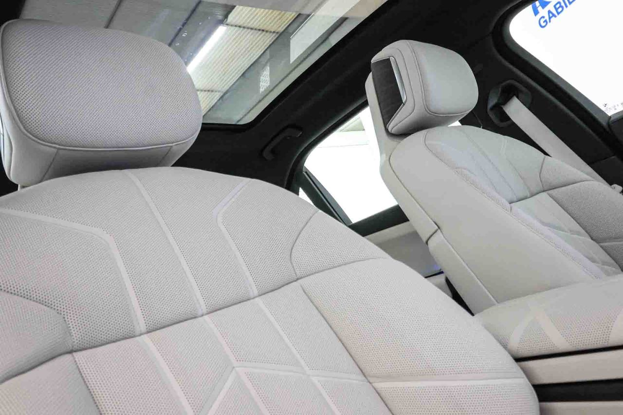 BMW i7 eDrive50 M Sport **Techo panorámico** - Foto 52