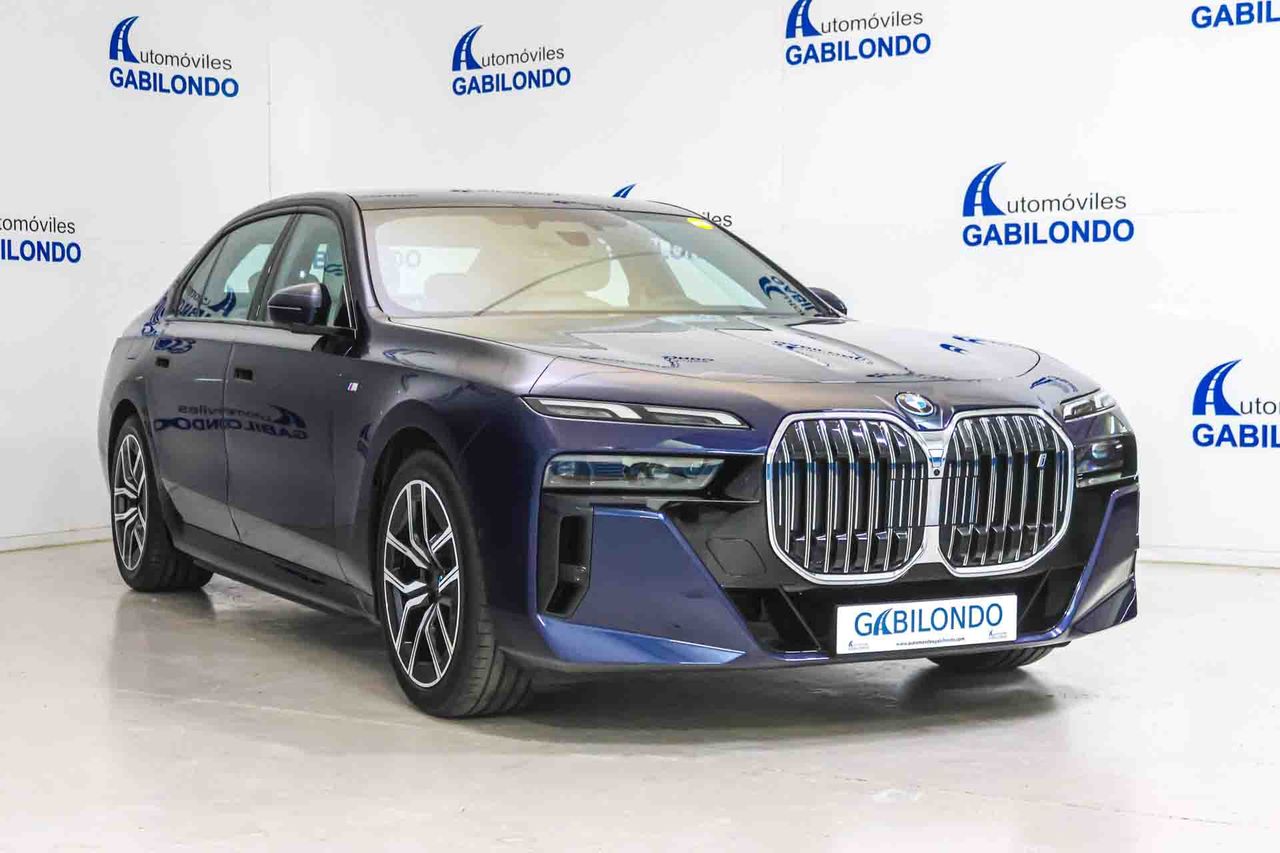 BMW i7 eDrive50 M Sport **Techo panorámico** - Foto 4