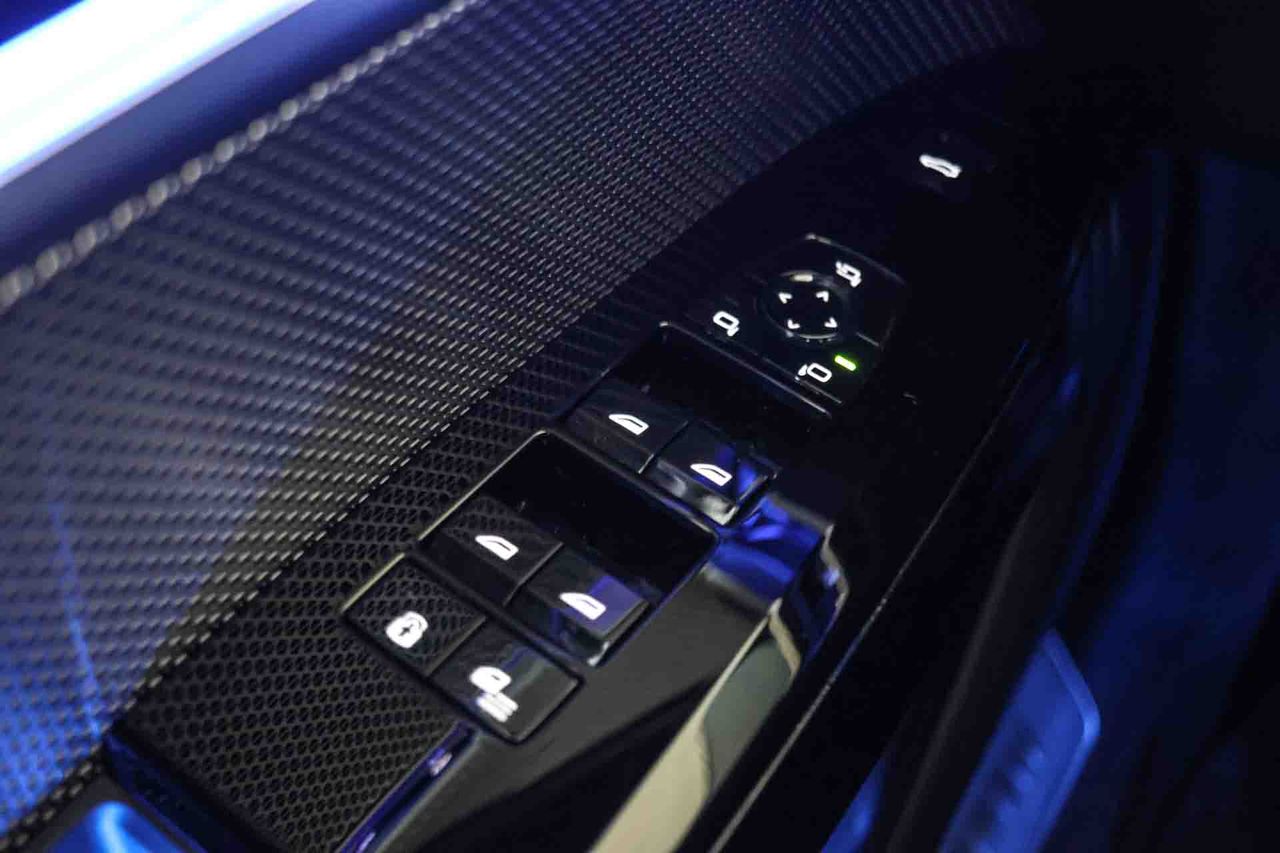 BMW i7 eDrive50 M Sport **Techo panorámico** - Foto 37