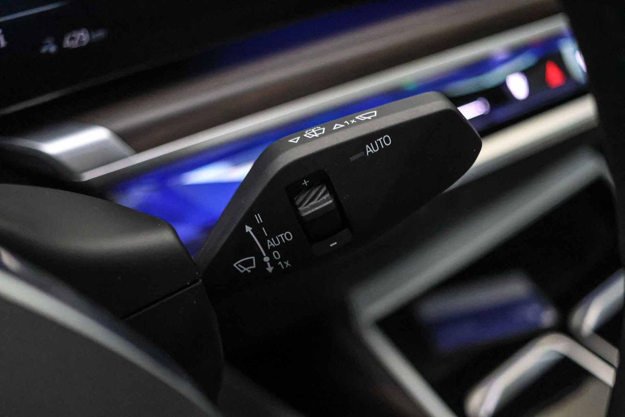 BMW i7 eDrive50 M Sport **Techo panorámico** - Foto 48