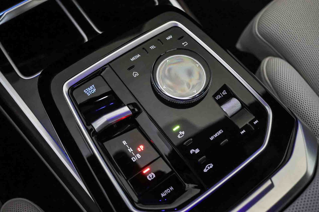 BMW i7 eDrive50 M Sport **Techo panorámico** - Foto 54